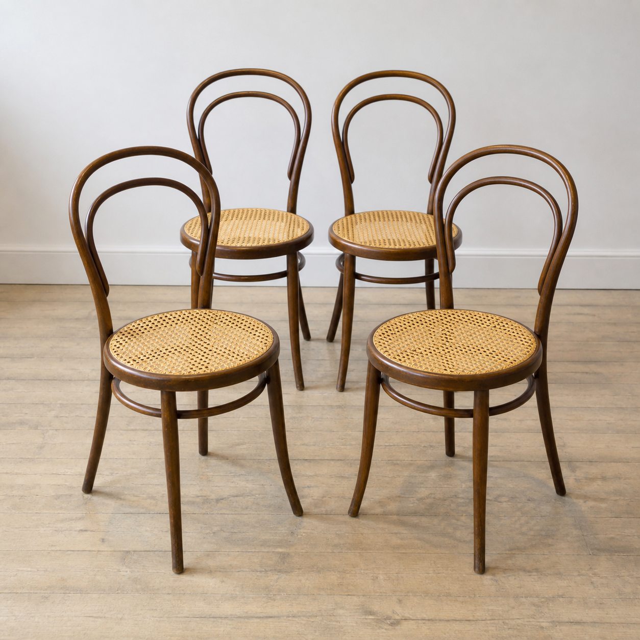 Set de 4 scaune Thonet